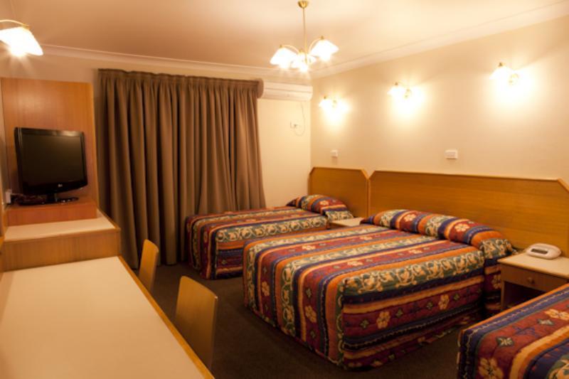 Narellan Motor Inn Buitenkant foto
